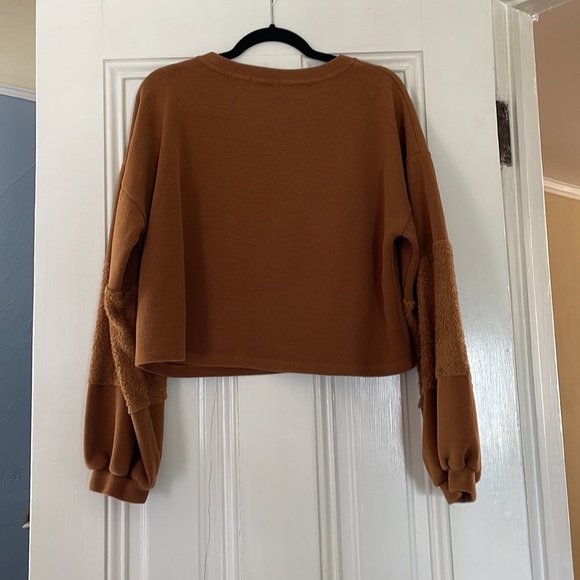 Rust colored long sleeve sweater - Picture 4 of 4